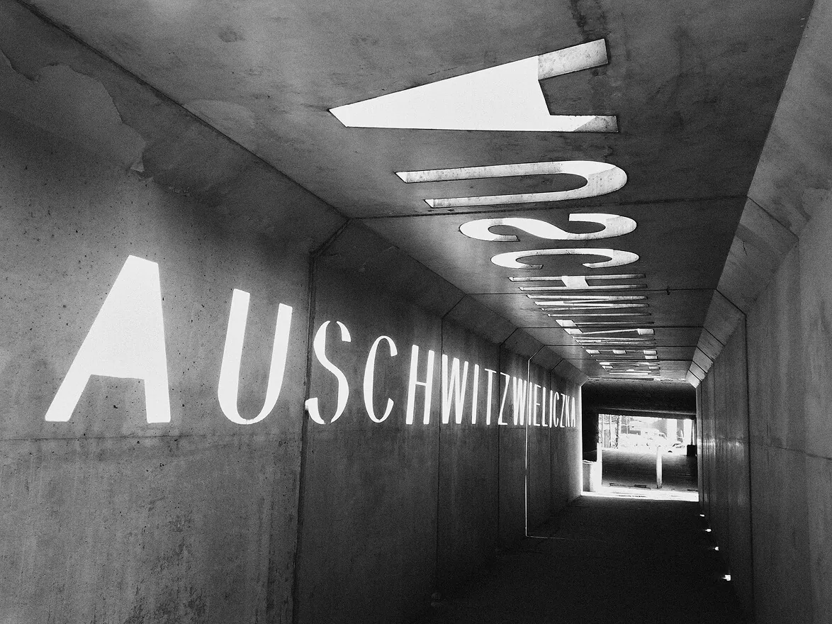 Rzeźba AUSCHWITZWIELICZKA, ul. Kącik, 2012, 2015